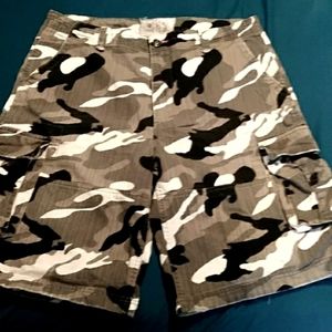 U.S. apparel urban camo cargo short
